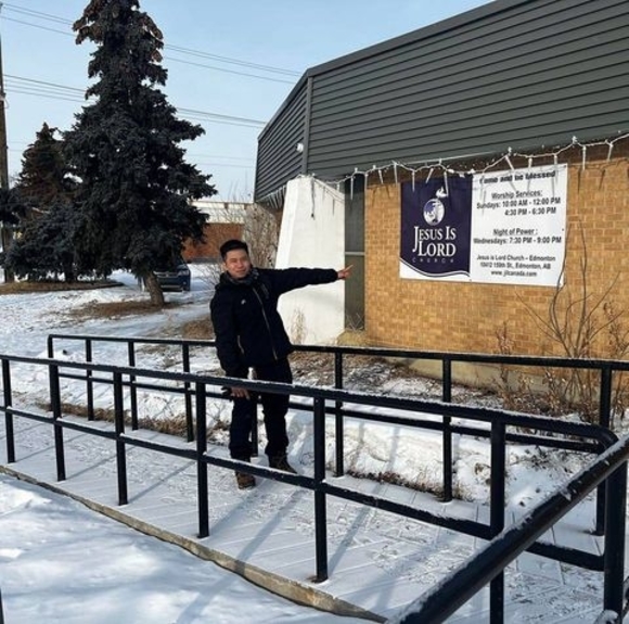 Meet your Posher, Roldan - Picture 1 of 1